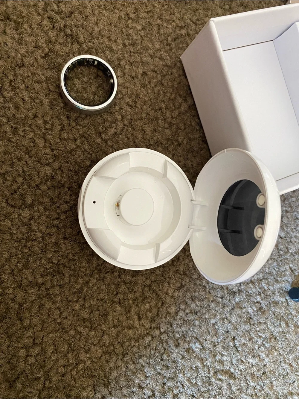 Smart Ring with Charging Dock and Cables